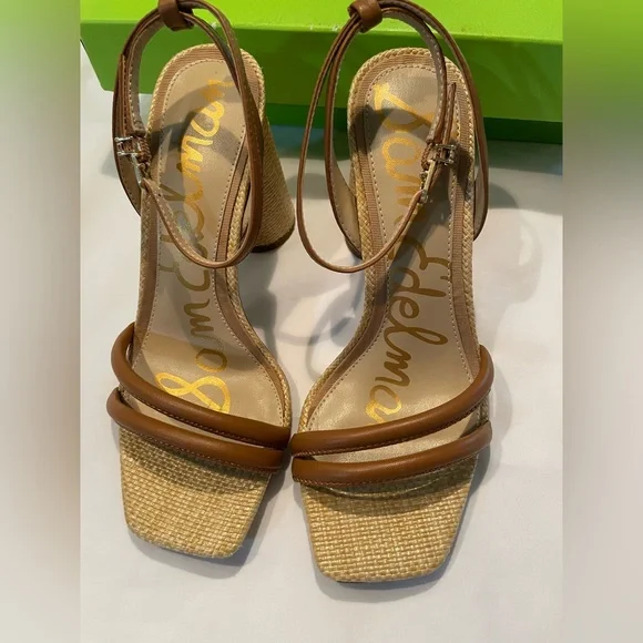 Sam Edelman's Iconic Kia Block Heeled Sandal (5.5) - Picture 2 of 7